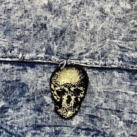 Thrill Jean Jacket Women XL Denim Fringe Distressed Crop Fringe I'm Hungry Skull - Picture 4 of 10